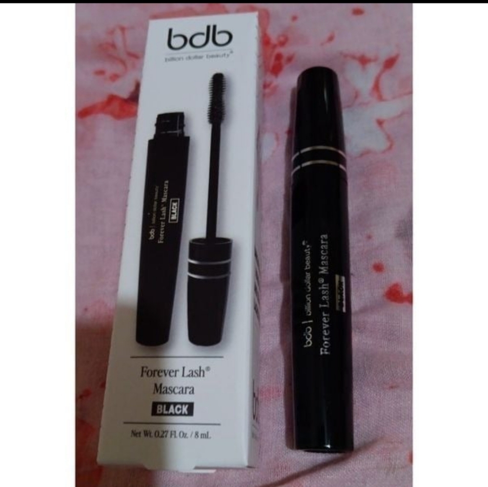 BILLION DOLLAR BEAUTY FOREVER LASH MASCARA